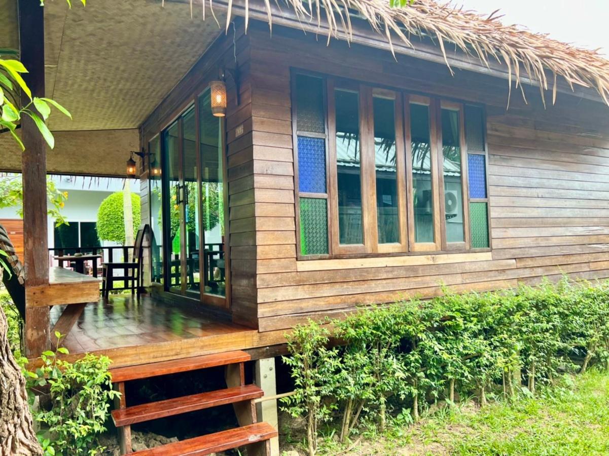 Bora Bora Villa Phuket Chalong Buitenkant foto