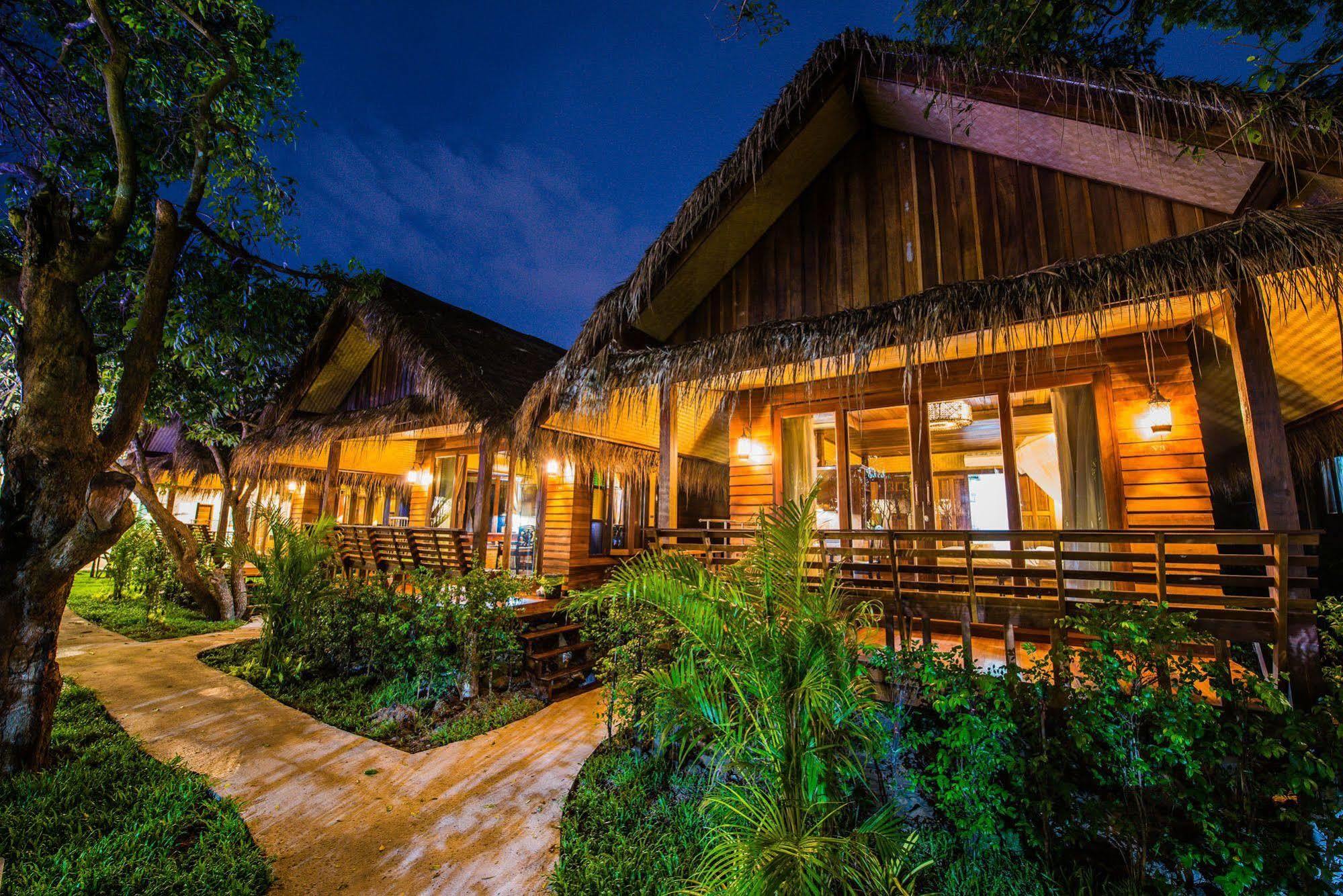 Bora Bora Villa Phuket Chalong Buitenkant foto